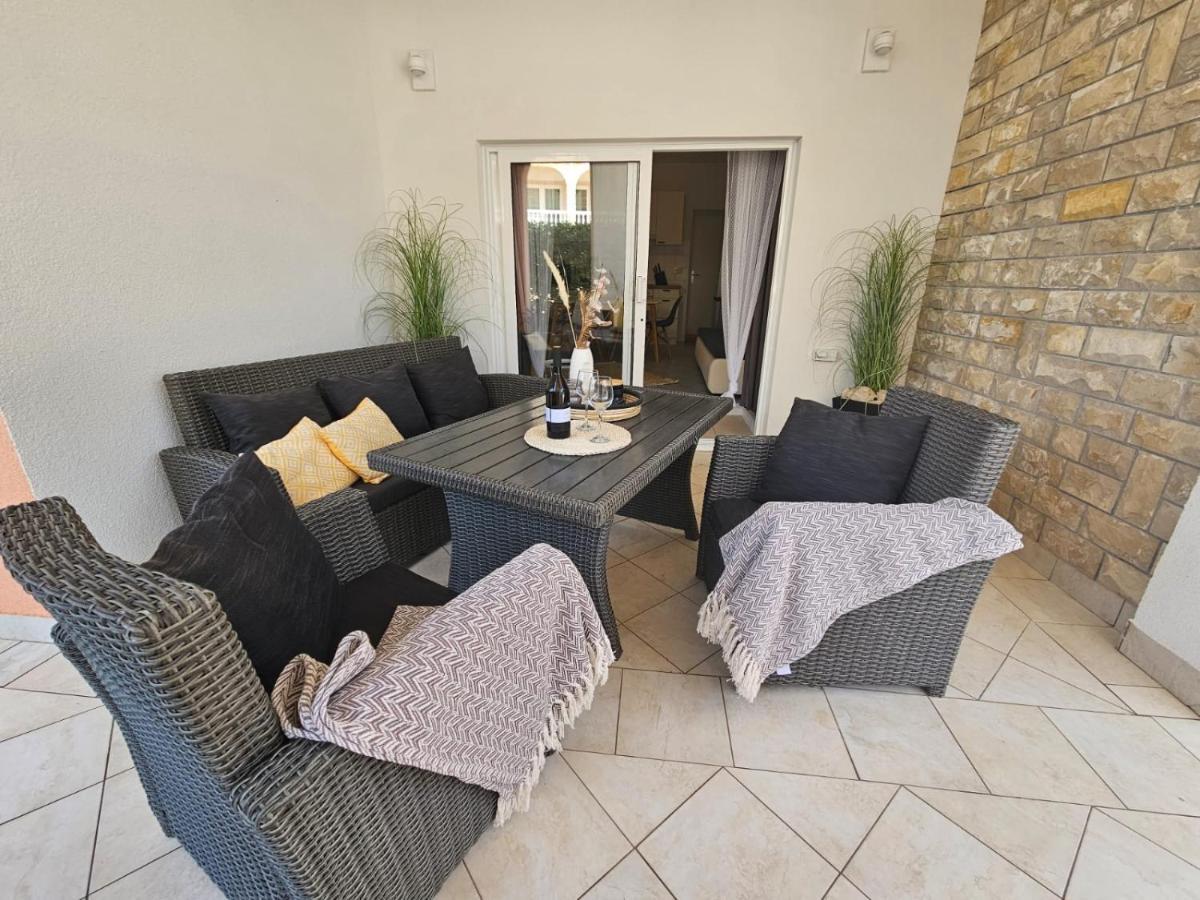 Apartment Melani ヴィル エクステリア 写真