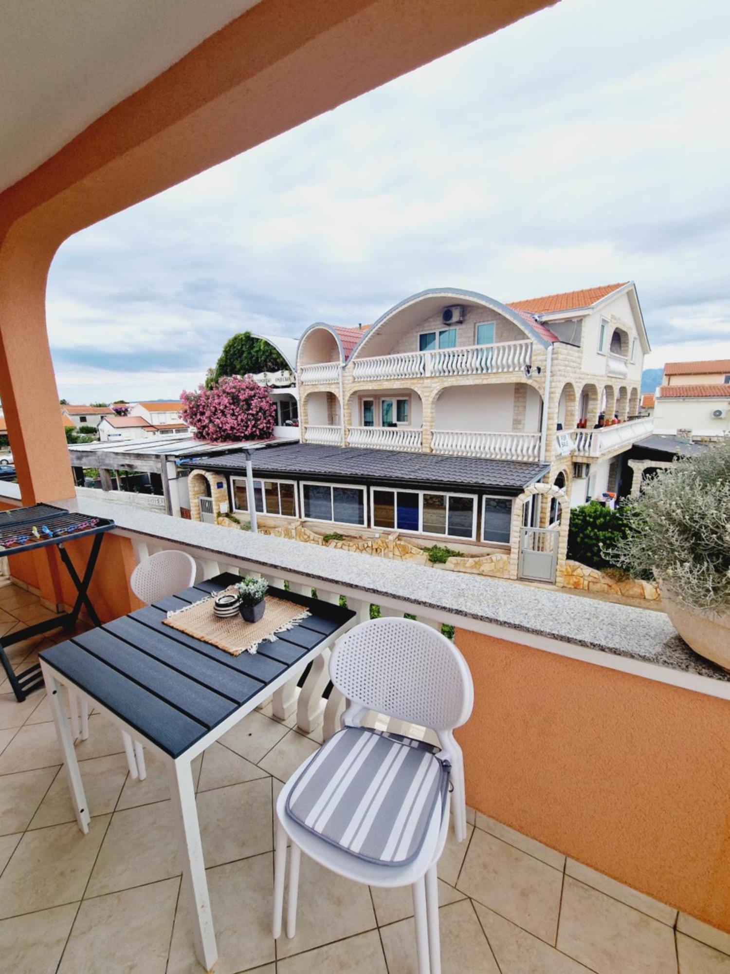 Apartment Melani ヴィル エクステリア 写真